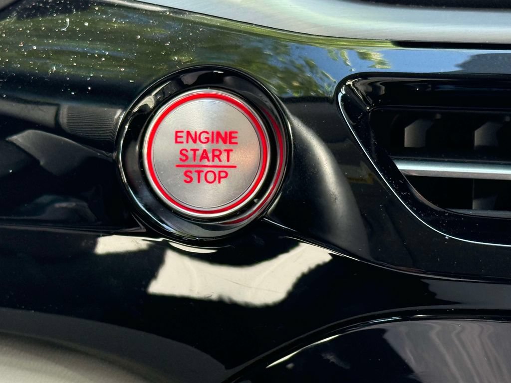 Certified 2025 Acura MDX w/ Technology Package AWD/4WD image 26