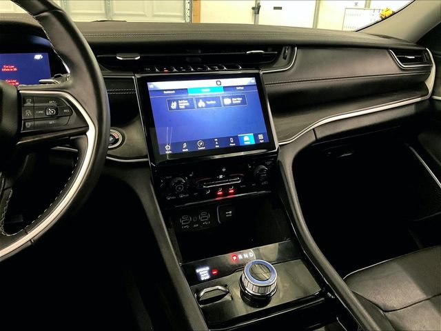 Used 2021 Jeep Grand Cherokee L Limited AWD/4WD image 6