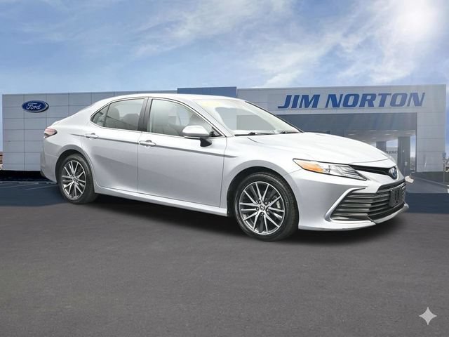 Used 2024 Toyota Camry XLE FWD image 17