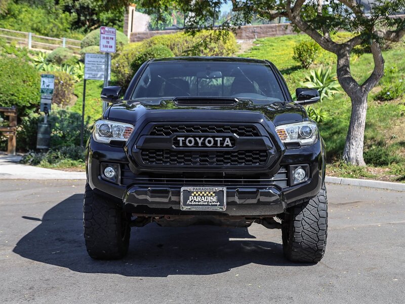 Used 2017 Toyota Tacoma TRD Sport w/ Tow Package (A/T) AWD/4WD image 8