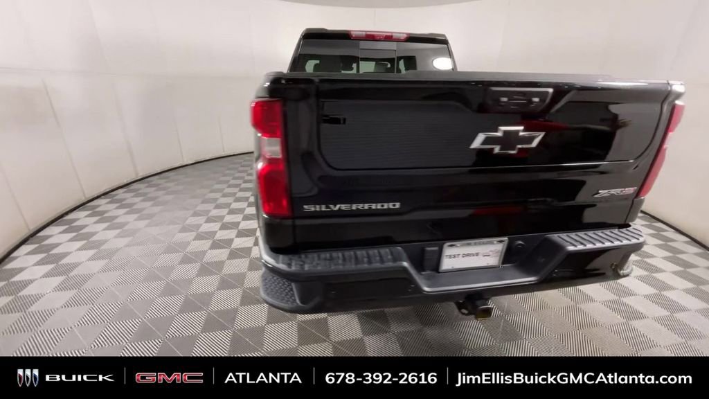 Used 2024 Chevrolet Silverado 1500 ZR2 image 8