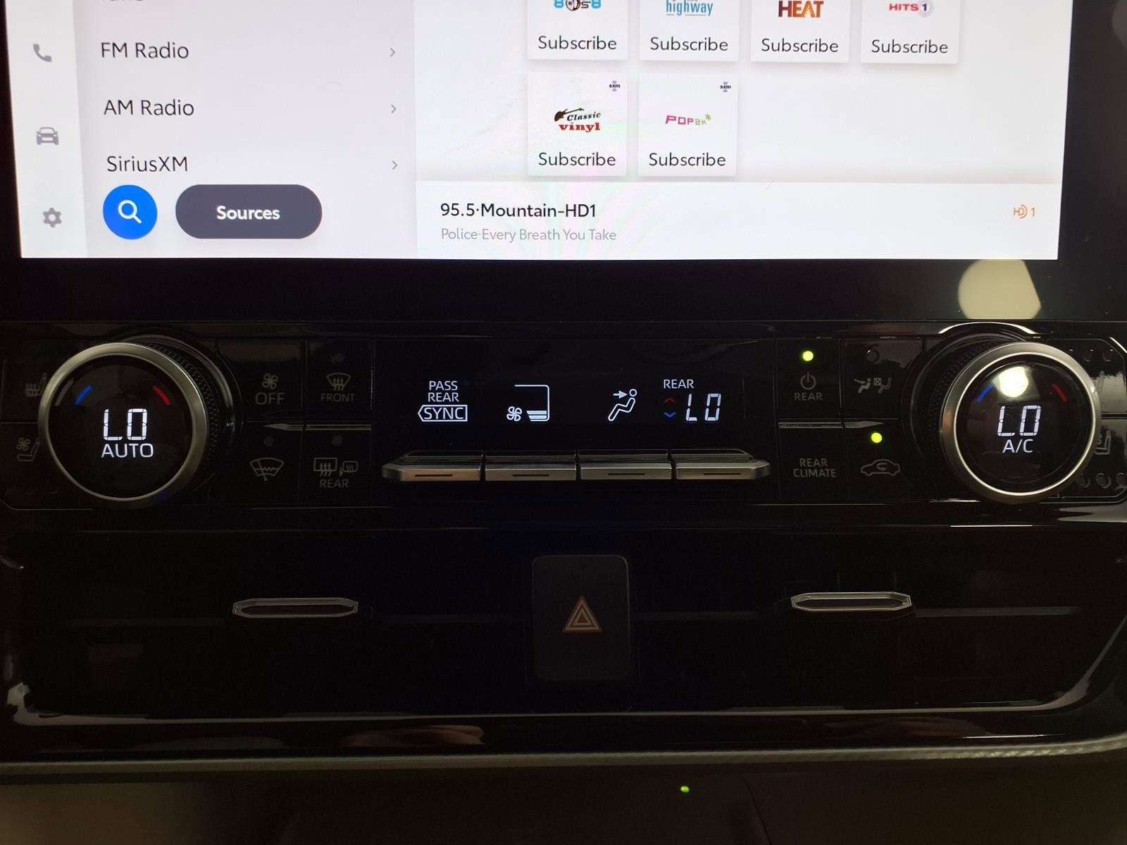 Used 2023 Toyota Highlander Platinum FWD image 20