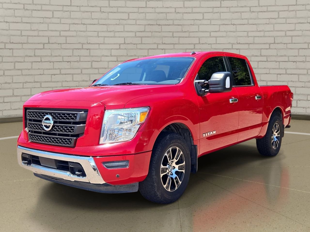 Used 2021 Nissan Titan SV w/ SV Convenience Package RWD image 1
