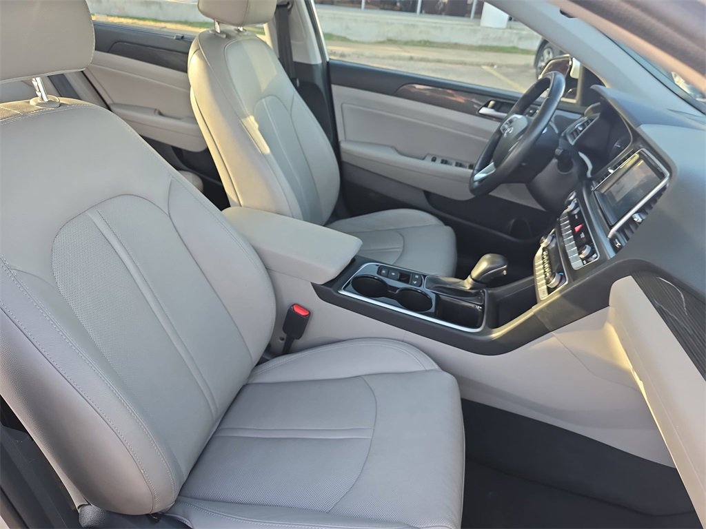 Used 2018 Hyundai Sonata Limited w/ Ultimate Package 07 image 10