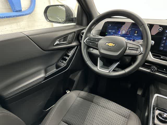 Used 2026 Chevrolet Equinox LT FWD image 12