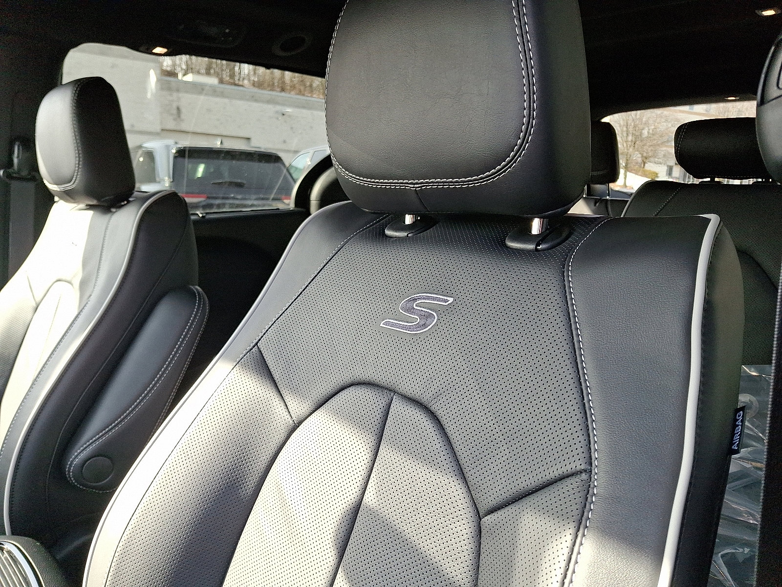 New 2026 Chrysler Pacifica Limited image 12