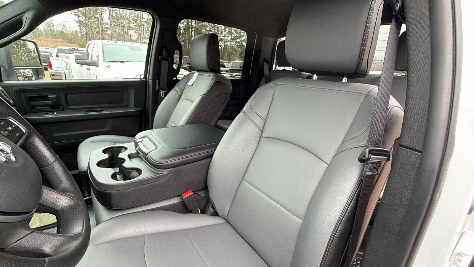 New 2026 RAM 2500 Tradesman w/ Chrome Appearance Group AWD/4WD image 18