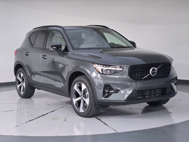 New 2026 Volvo XC40 B5 Plus w/ Protection Package Premier AWD/4WD image 7