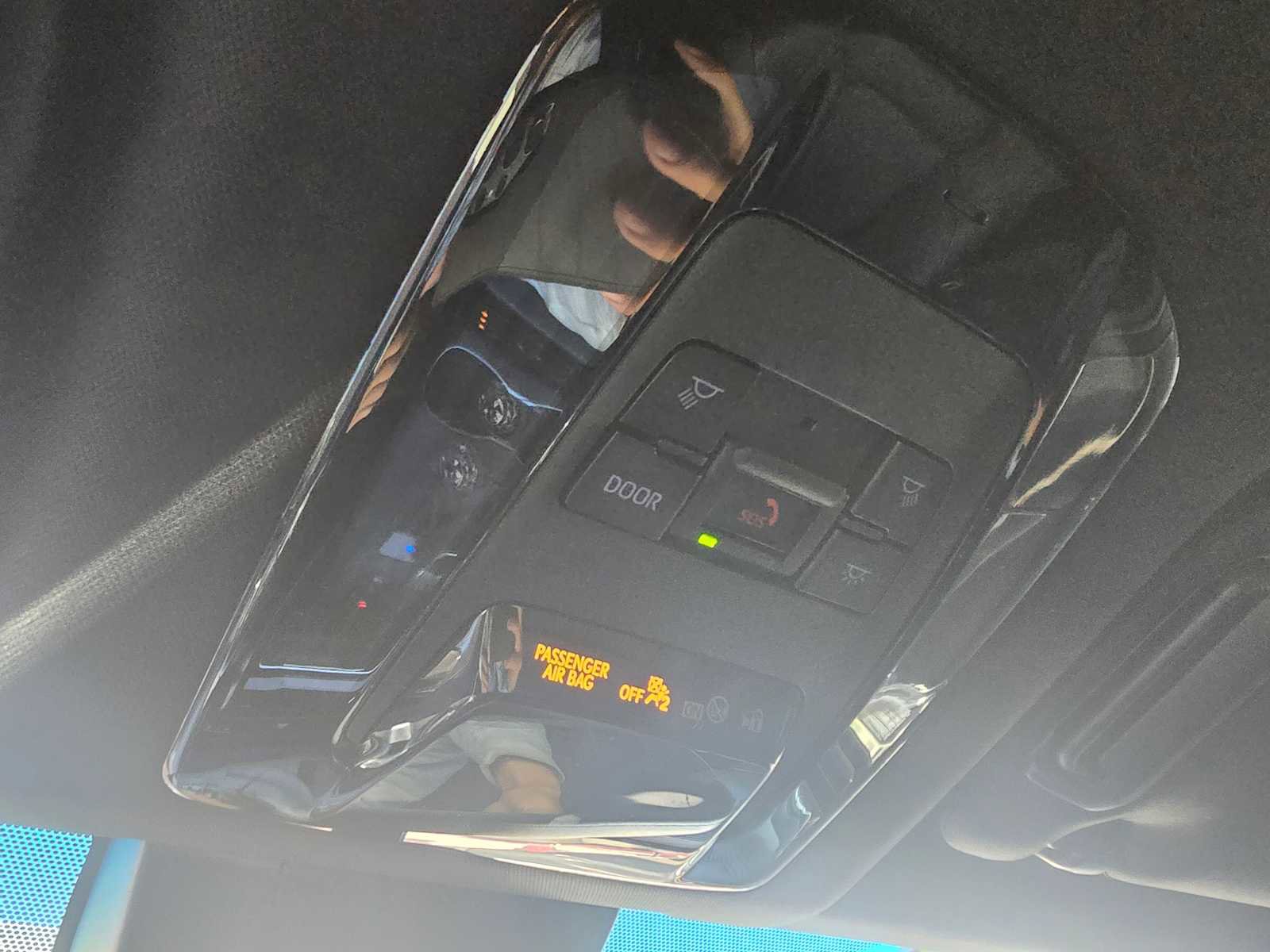 Used 2023 Toyota Venza Nightshade image 34