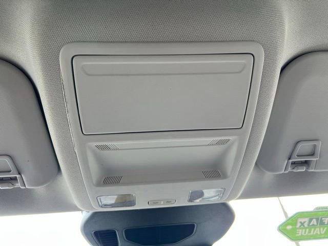 Used 2022 Ford Escape SE image 25