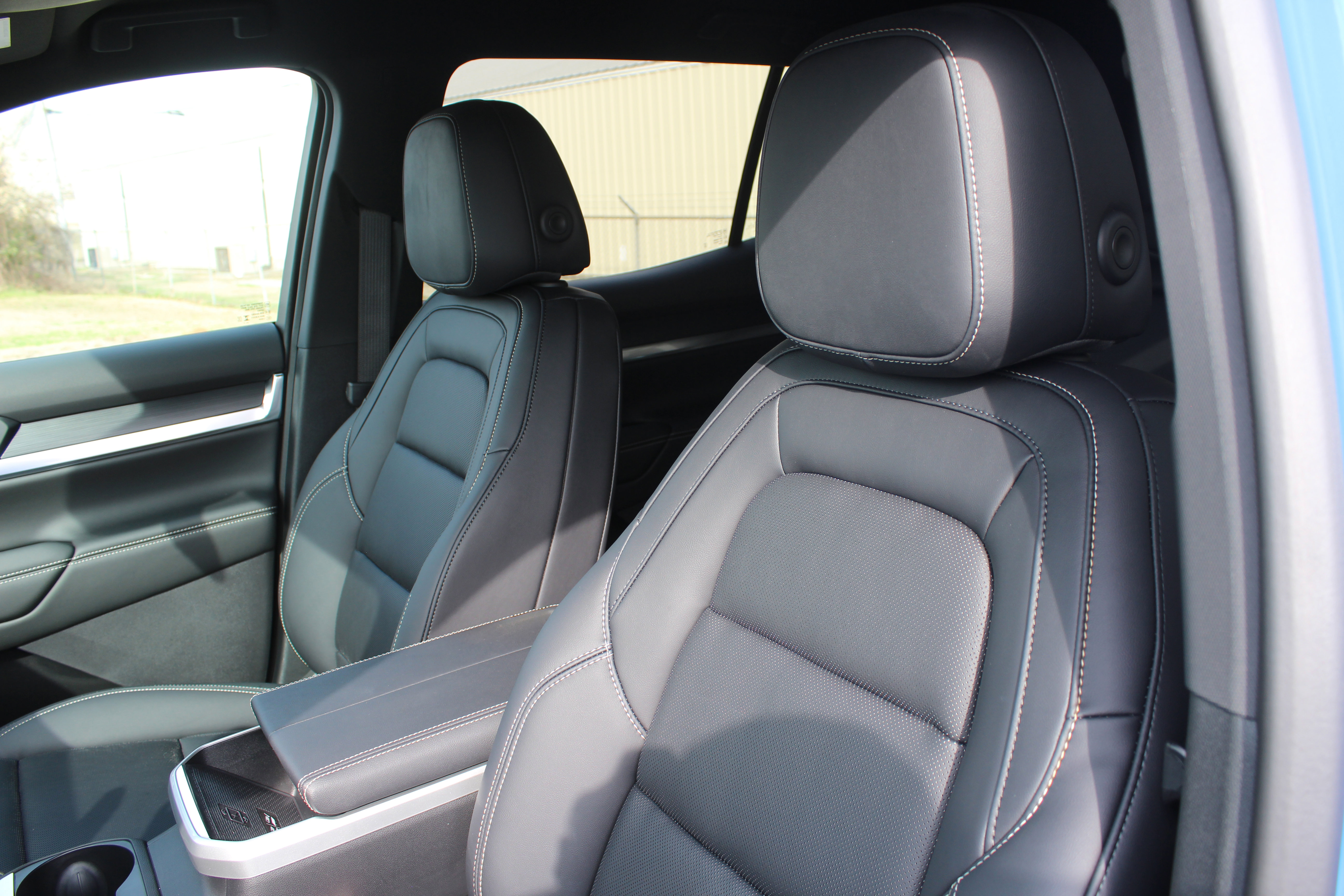 New 2025 GMC Terrain Elevation w/ Elevation Premium Package image 19