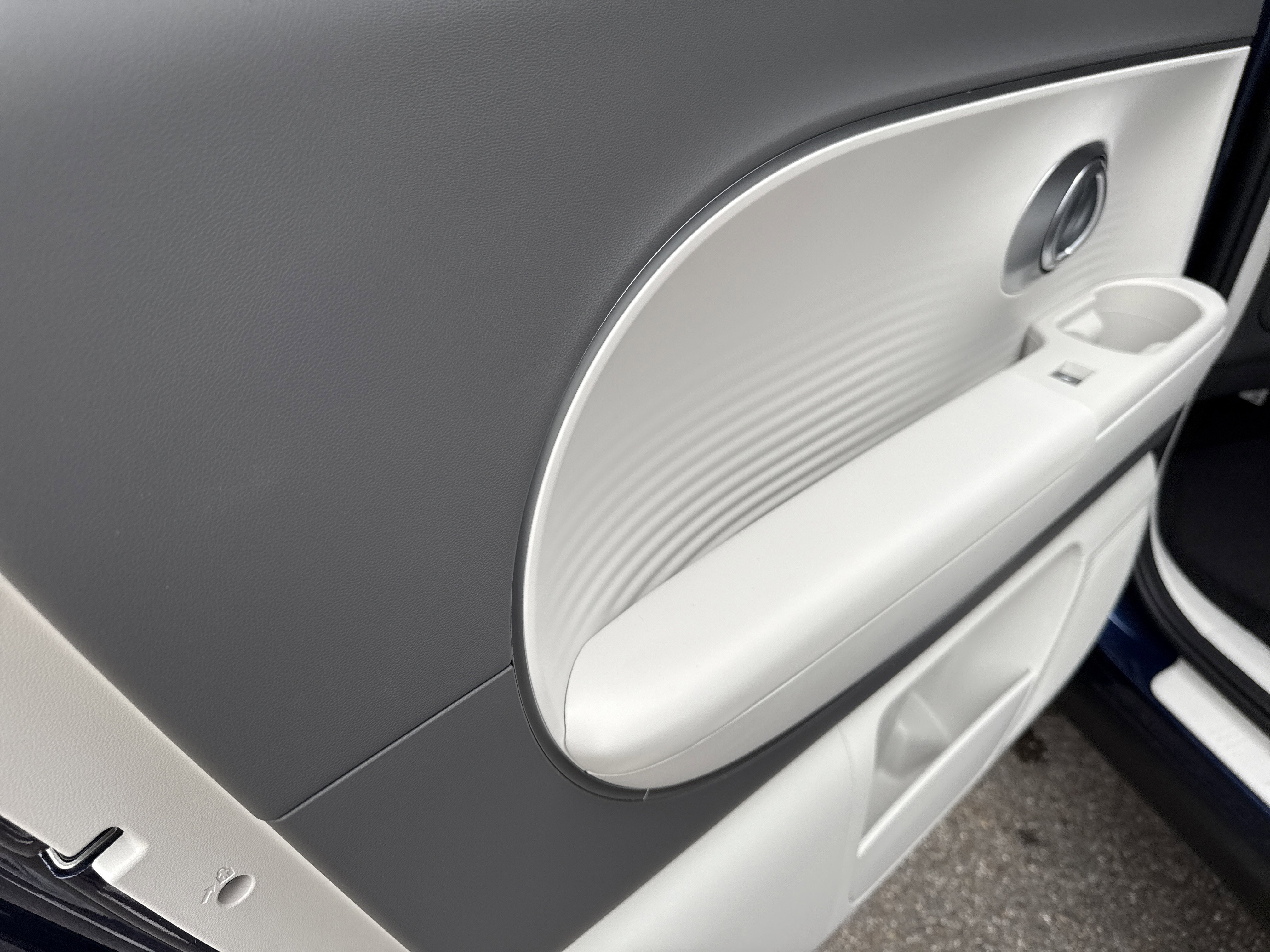 New 2026 Hyundai Ioniq 9 S image 11