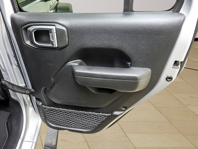 Used 2023 Jeep Wrangler Unlimited Sport AWD/4WD image 25