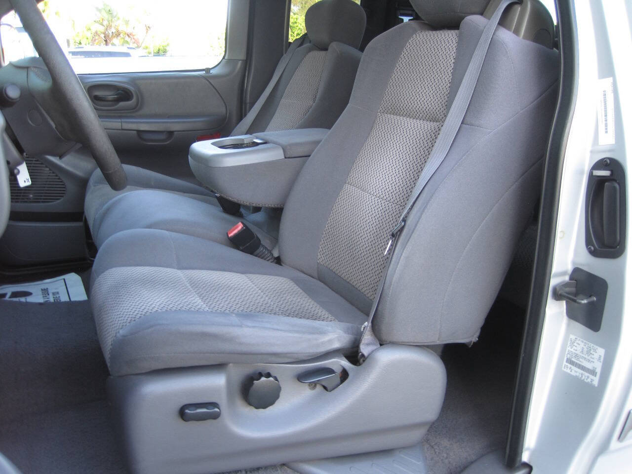Used 2003 Ford F150 XLT RWD image 19