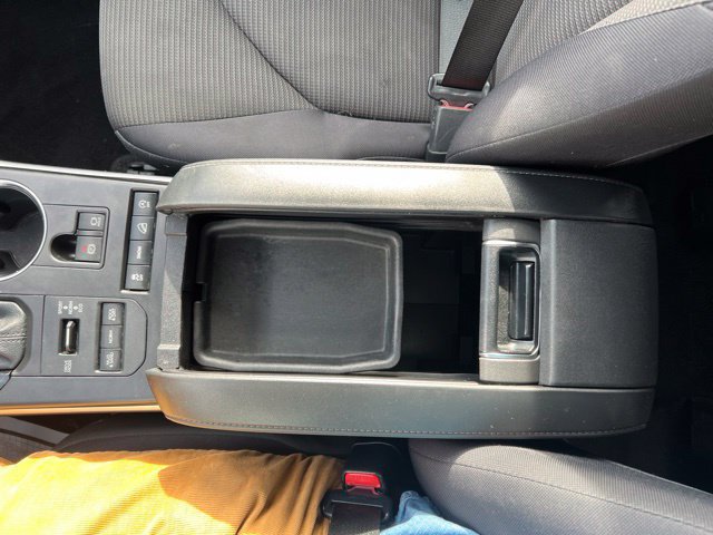 Used 2021 Toyota Highlander LE AWD/4WD image 21