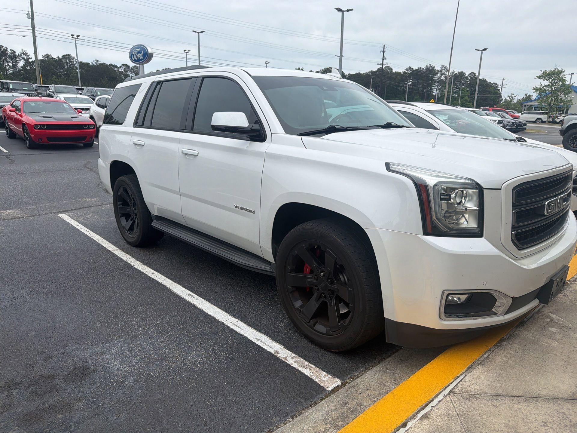 Used 2019 GMC Yukon SLT w/ Graphite Performance Edition