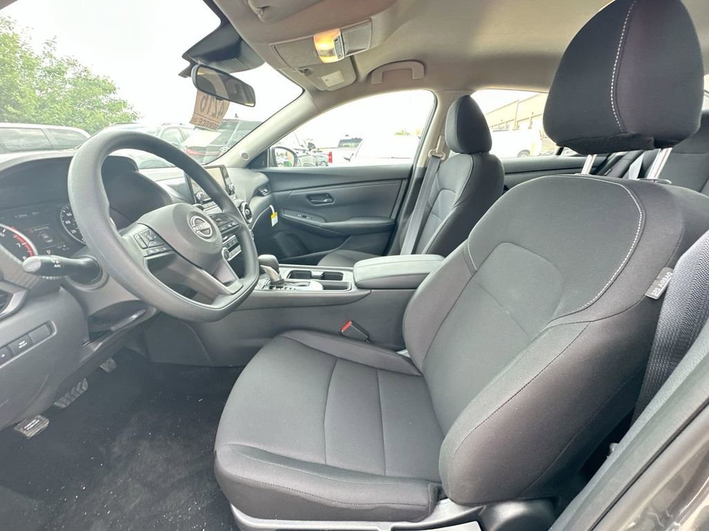 Used 2025 Nissan Sentra S image 19