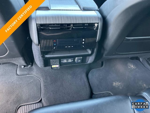 Certified 2024 Jeep Wagoneer Series III w/ Premium Group I AWD/4WD image 18