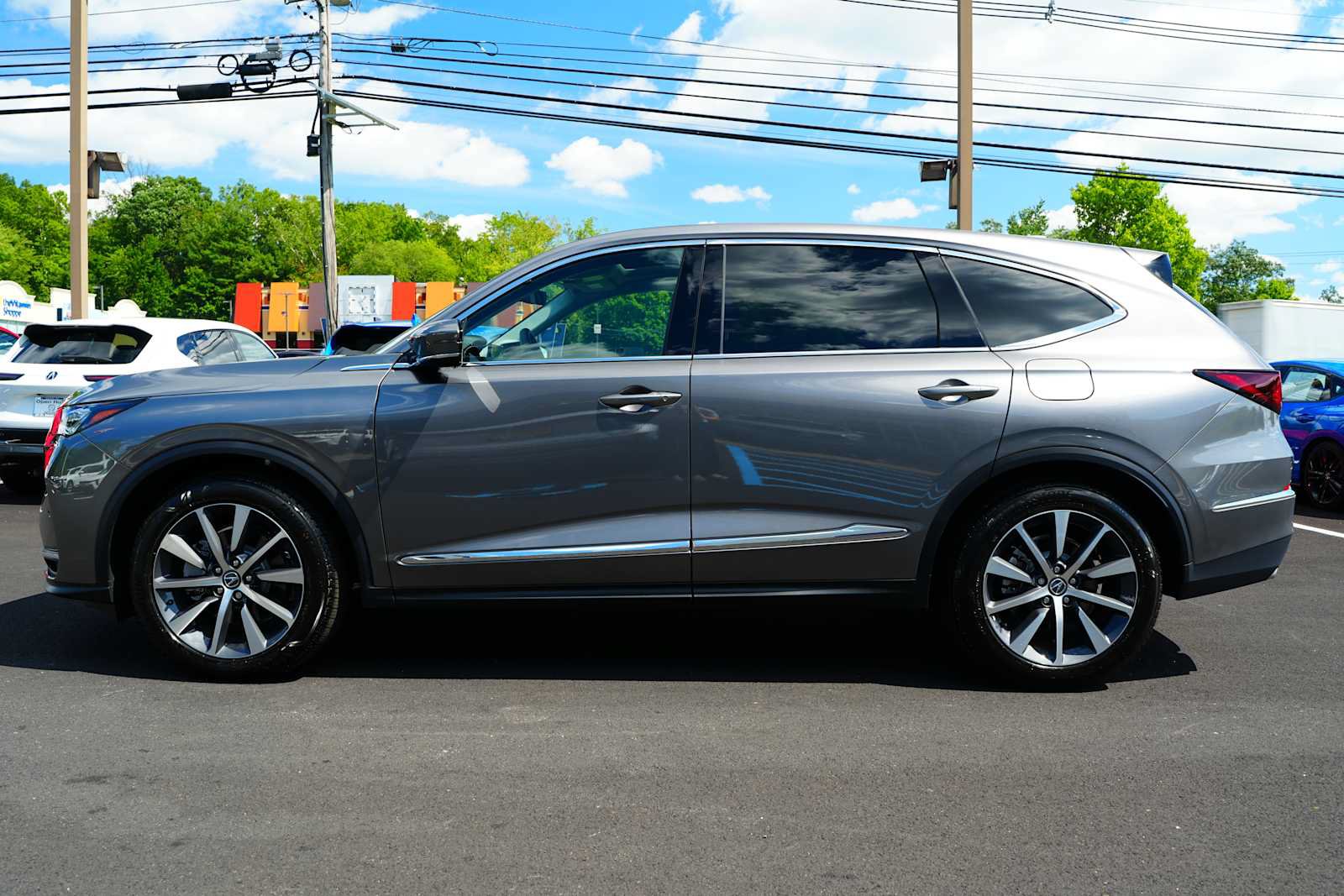 Certified 2026 Acura MDX w/ Technology Package AWD/4WD image 4