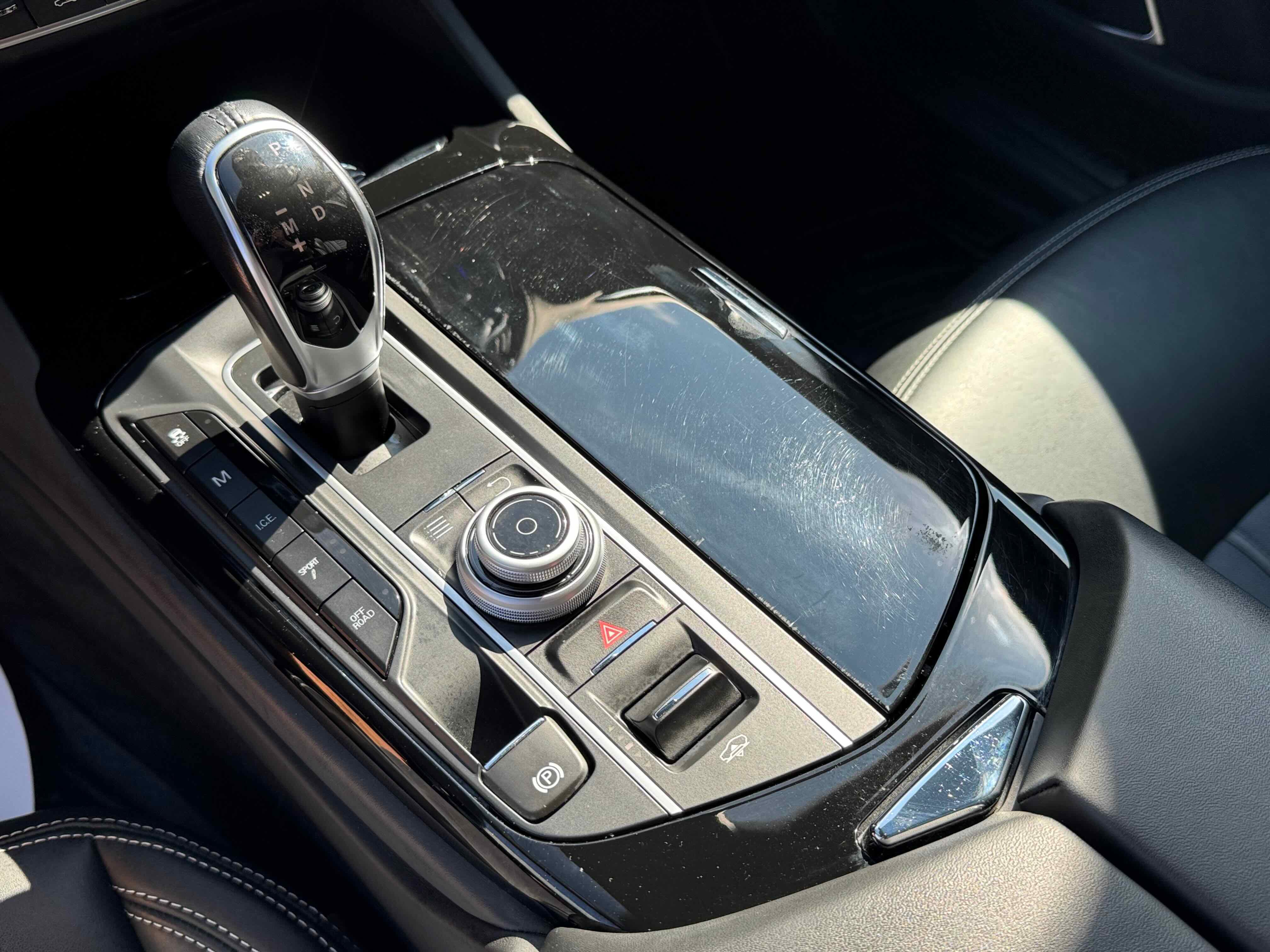 Used 2018 Maserati Levante GranLusso image 24