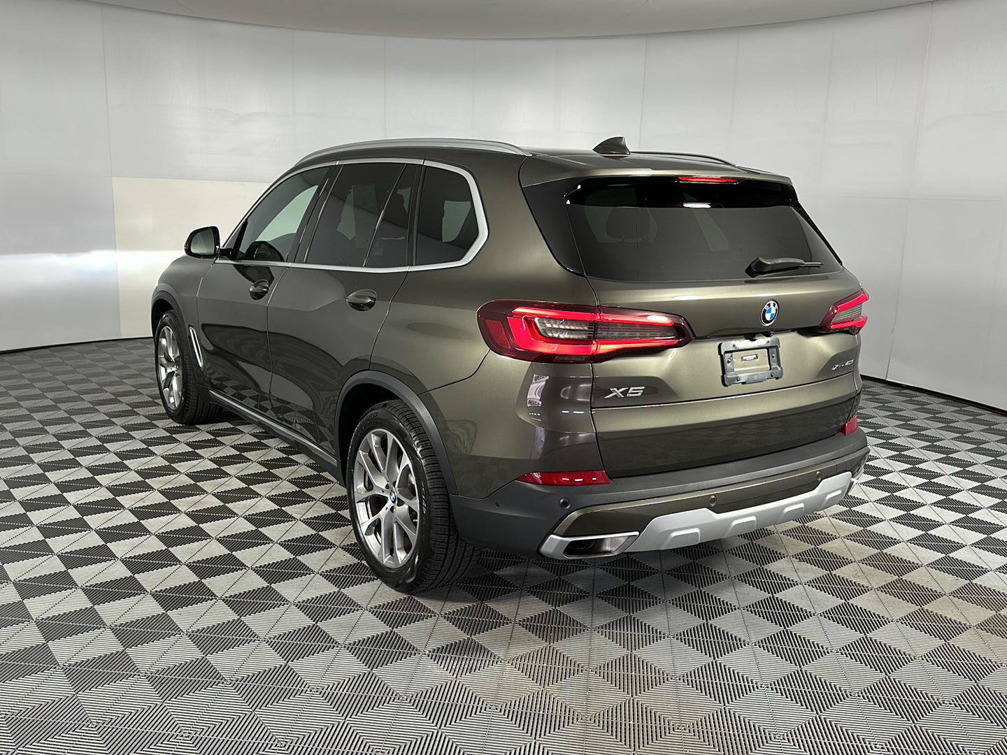 Used 2023 BMW X5 xDrive40i w/ Premium Package AWD/4WD image 33