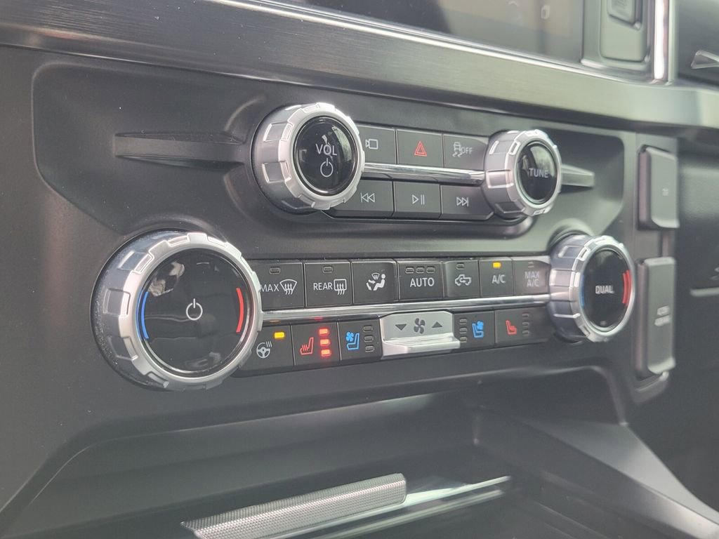 Used 2025 Ford F250 Lariat w/ Lariat Ultimate Package image 21