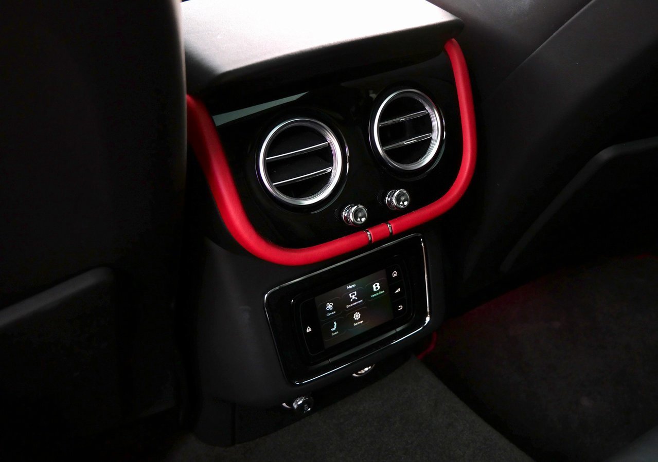 Used 2020 Bentley Bentayga image 20