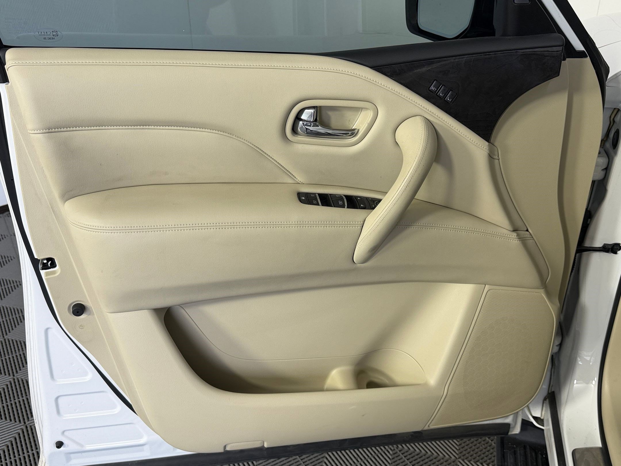 Used 2022 INFINITI QX80 Luxe w/ Cargo Package AWD/4WD image 24