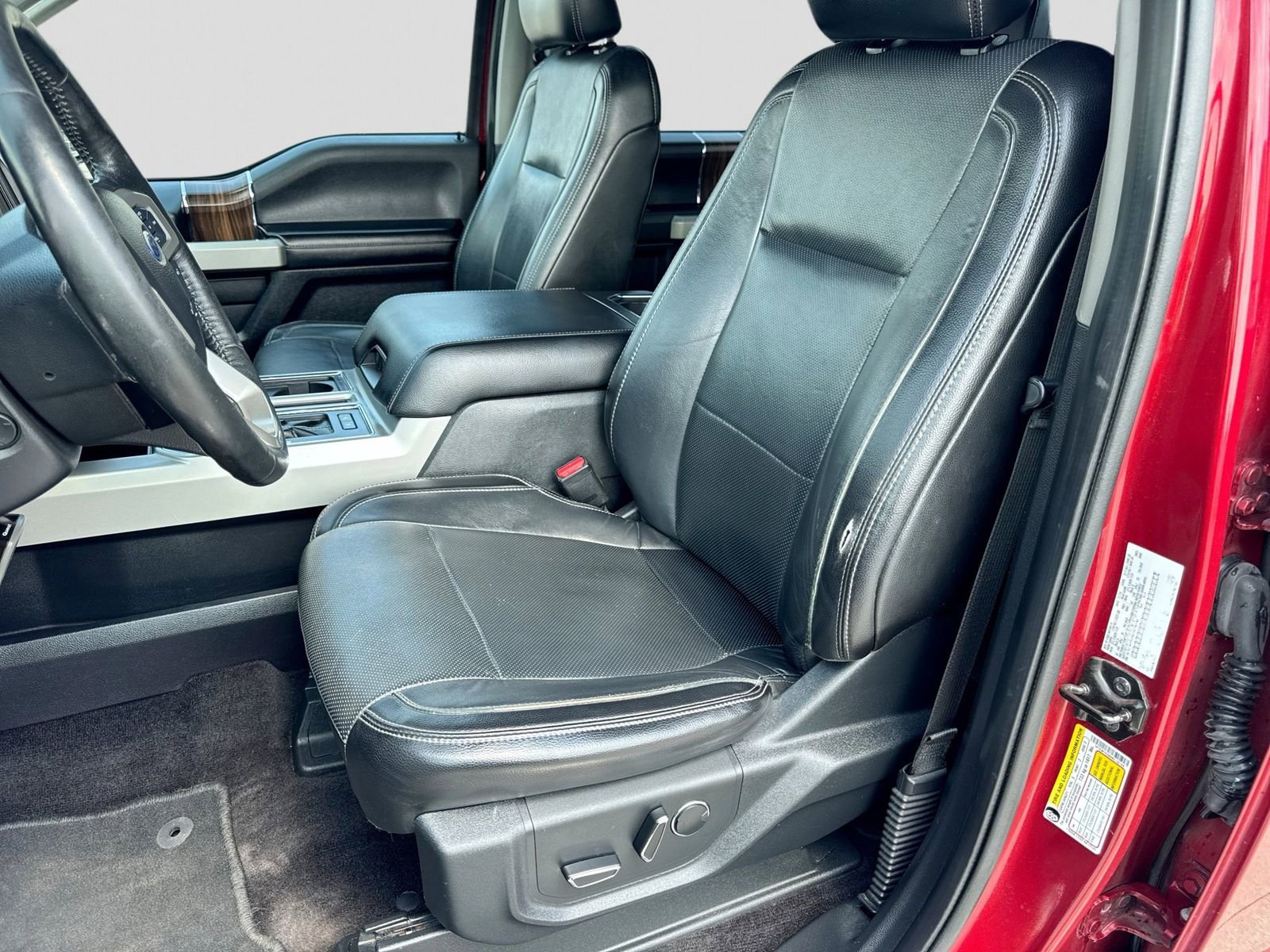 Used 2017 Ford F150 Lariat w/ Equipment Group 502A Luxury AWD/4WD image 19