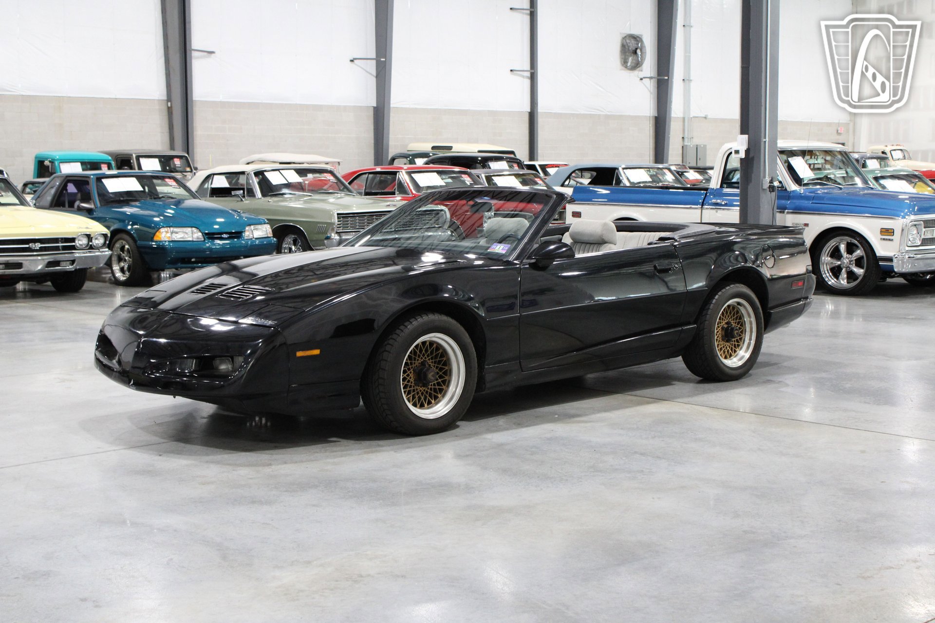 Used 1991 Pontiac Firebird Trans Am image 2
