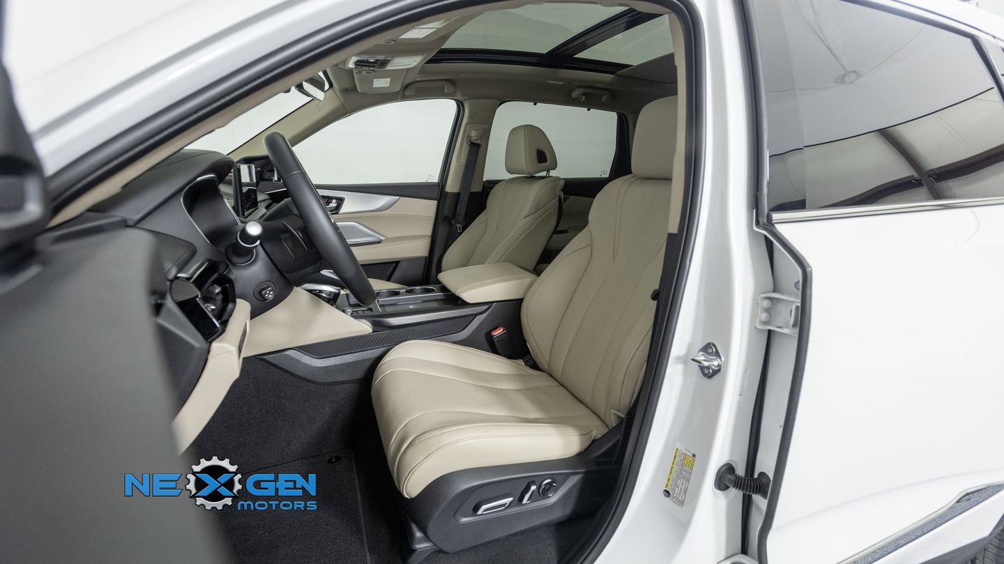 Used 2025 Acura MDX w/ Technology Package image 24