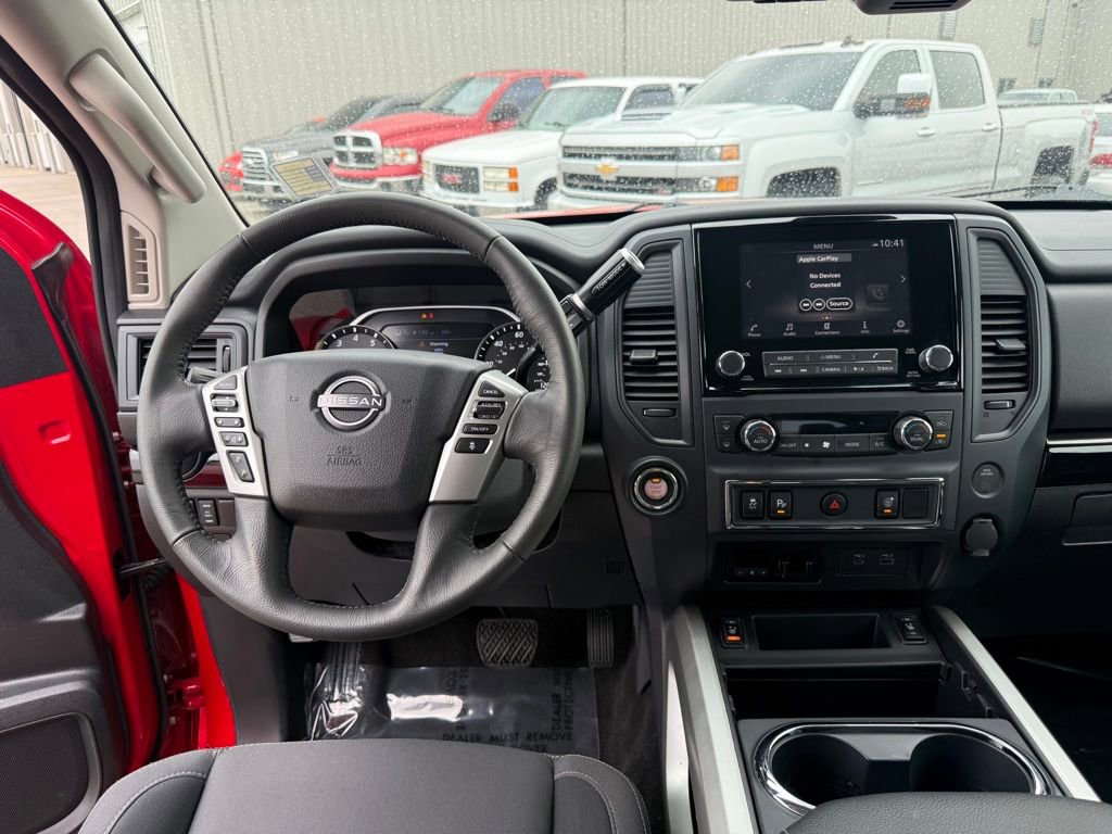 Used 2024 Nissan Titan SV w/ SV Convenience Package image 14
