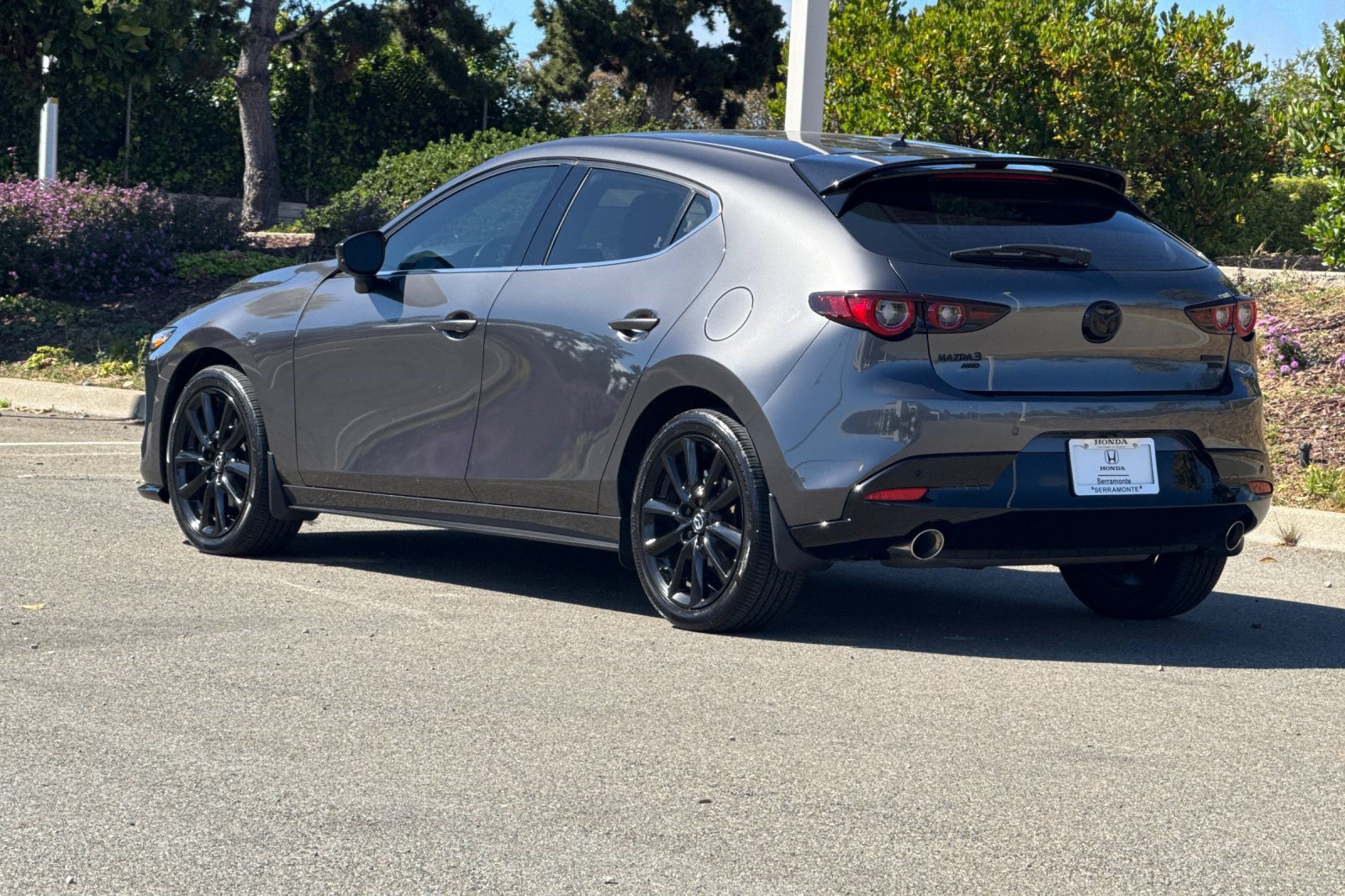 Used 2024 MAZDA MAZDA3 Hatchback w/Premium Plus Pkg AWD/4WD image 3