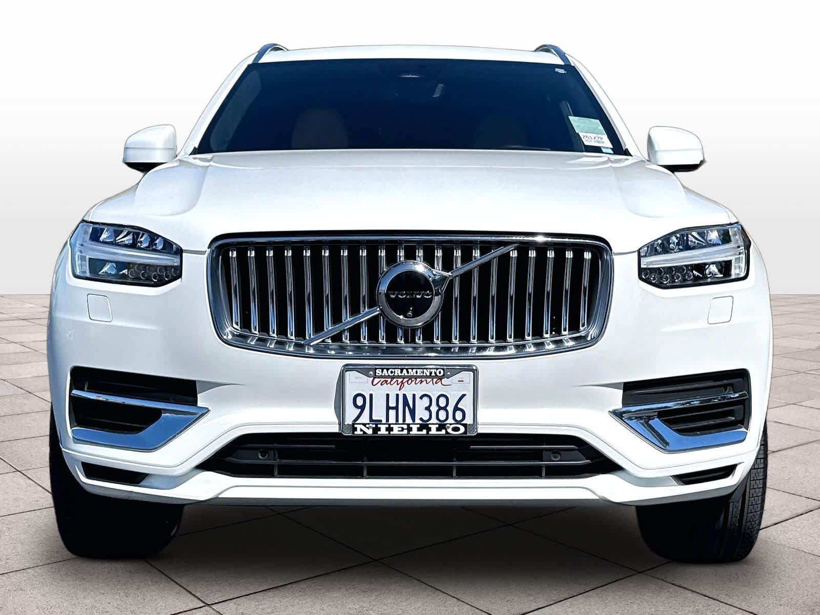 Used 2024 Volvo XC90 T8 Ultimate w/ Lounge Package AWD/4WD image 3
