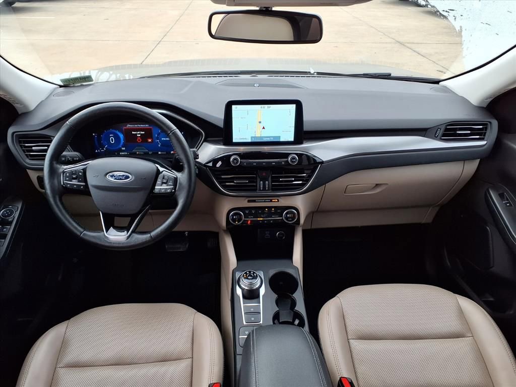 Used 2021 Ford Escape Titanium image 11