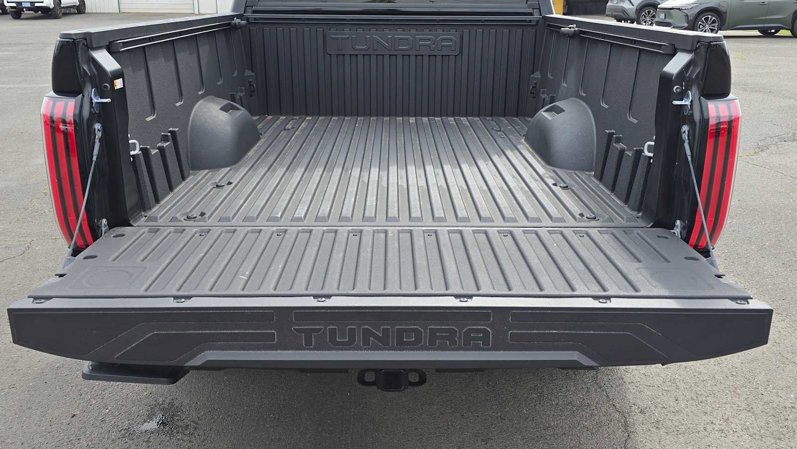 Certified 2025 Toyota Tundra Limited w/ TRD Off-Road Package AWD/4WD image 15