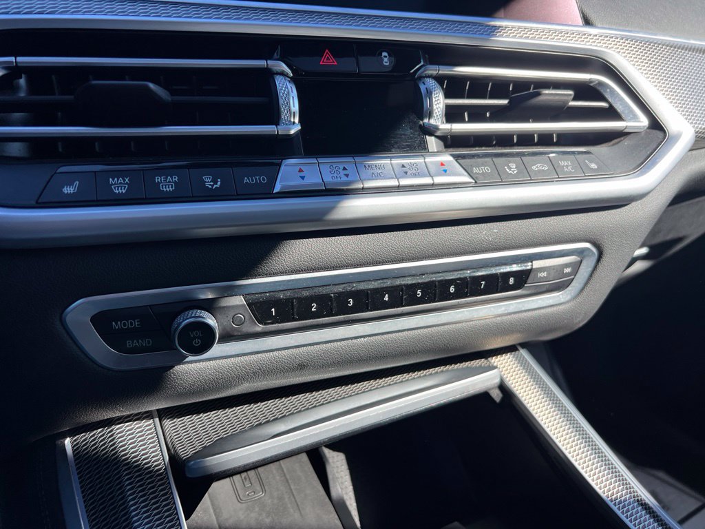 Used 2021 BMW X5 xDrive40i w/ M Sport Package AWD/4WD image 10