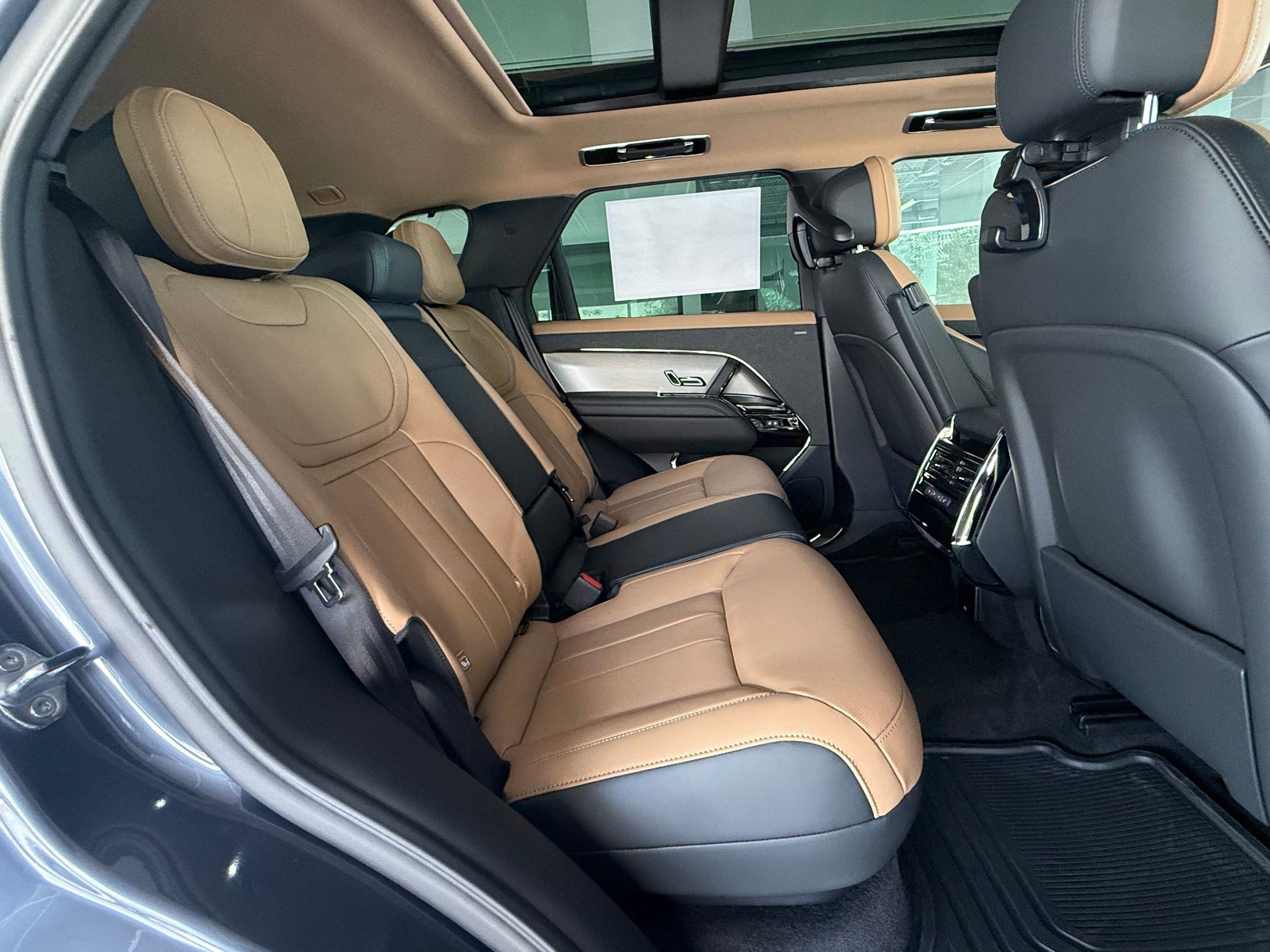 New 2026 Land Rover Range Rover Sport Dynamic SE AWD/4WD image 30