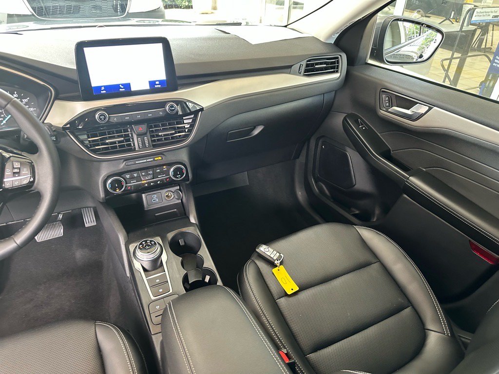 Certified 2022 Ford Escape SEL AWD/4WD image 28