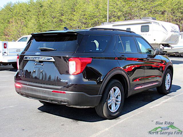 Used 2023 Ford Explorer XLT image 5