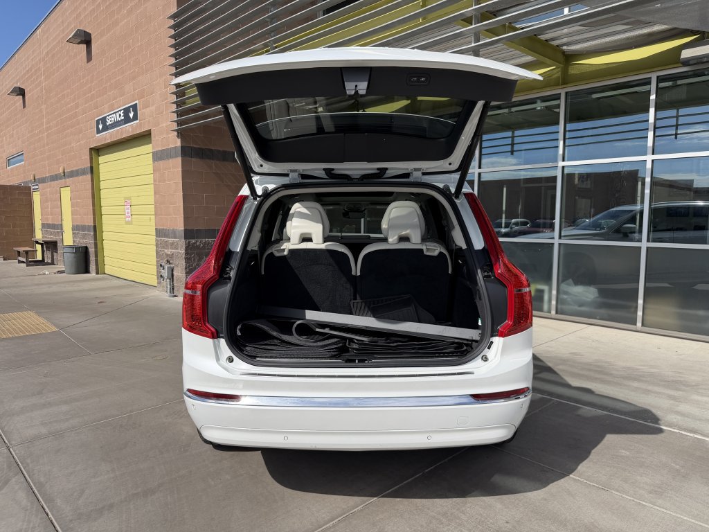 Used 2024 Volvo XC90 T8 Ultimate w/ Protection Package Premier AWD/4WD image 39