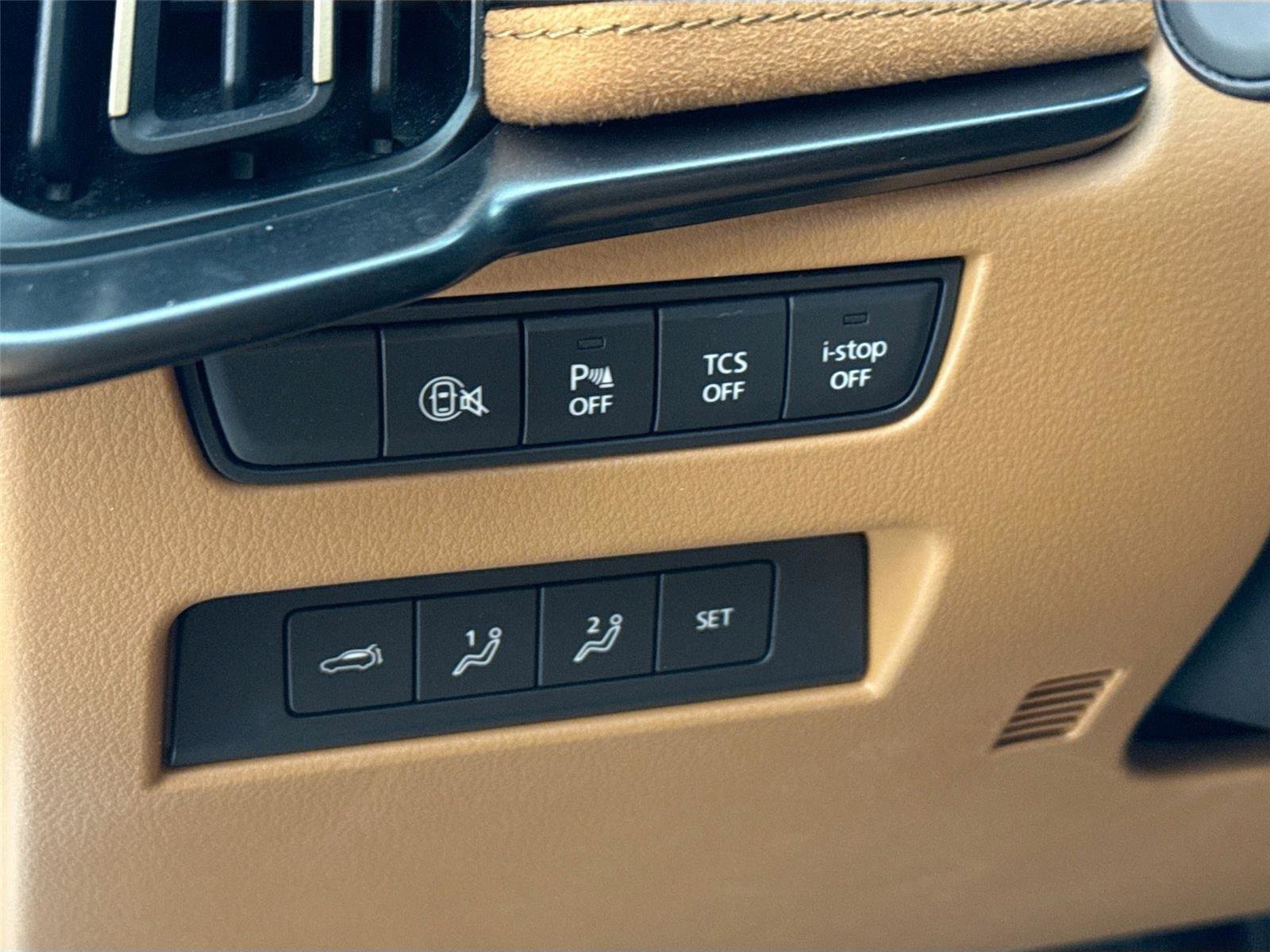 Certified 2025 MAZDA CX-70 3.3 Turbo S w/ Premium Plus AWD/4WD image 16
