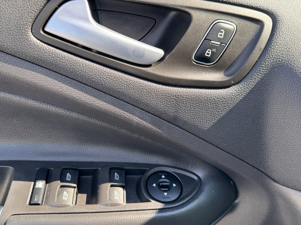 Used 2018 Ford Escape SE w/ SE Sync 3 Package image 15