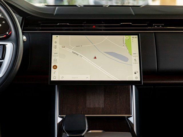 Used 2025 Land Rover Range Rover Autobiography image 18