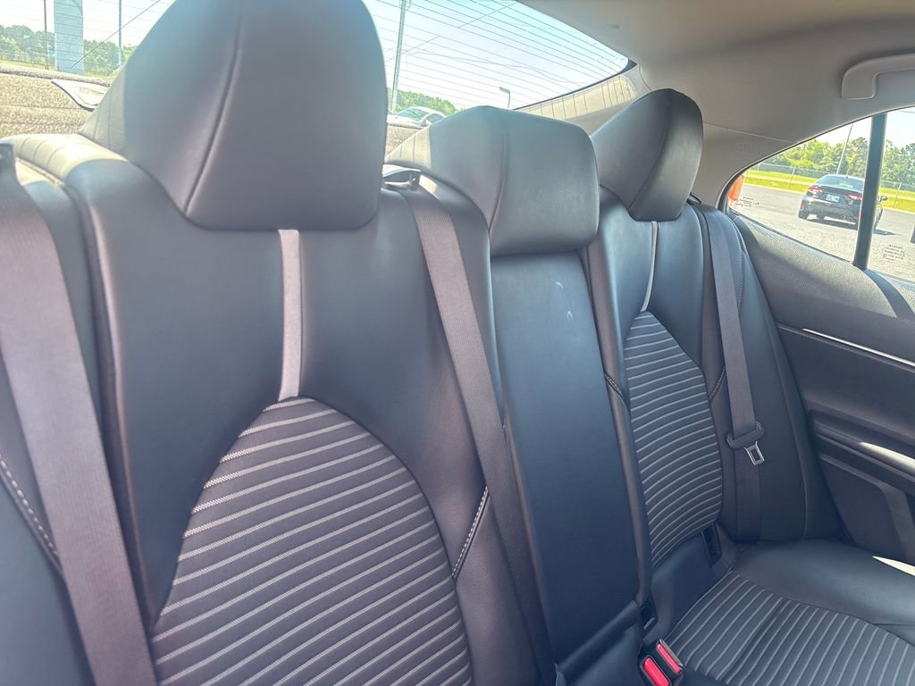 Used 2020 Toyota Camry SE FWD image 26