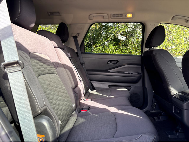 Certified 2024 Nissan Pathfinder SV image 21