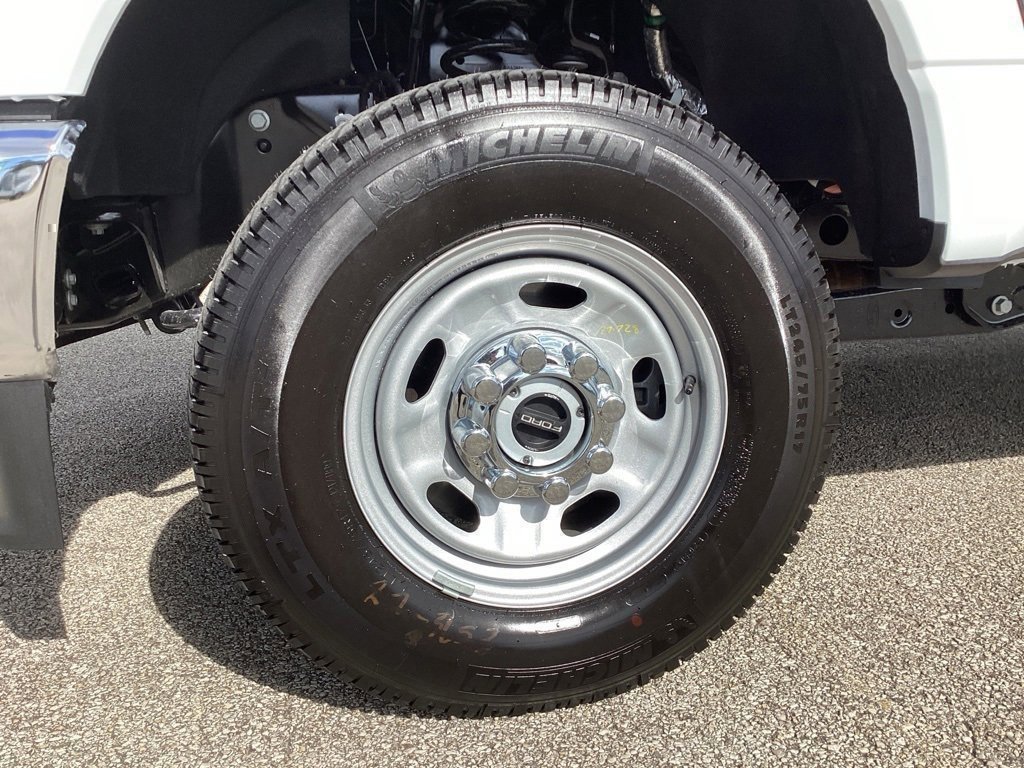 New 2025 Ford F250 XL w/ FX4 Off-Road Package image 16