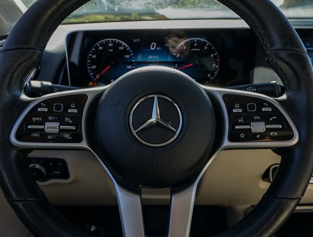 Used 2021 Mercedes-Benz GLB 250 image 26