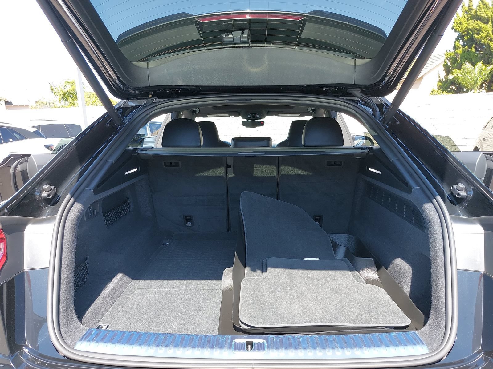 Used 2022 Audi RS Q8 AWD/4WD image 12
