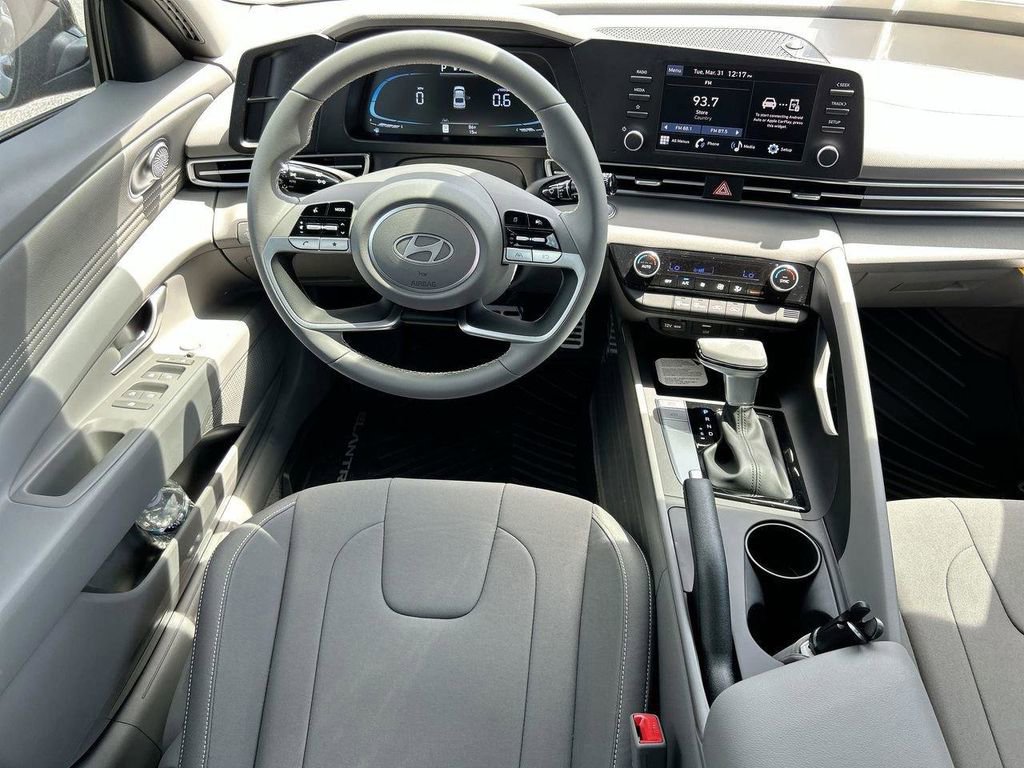 New 2026 Hyundai Elantra Sport FWD image 18